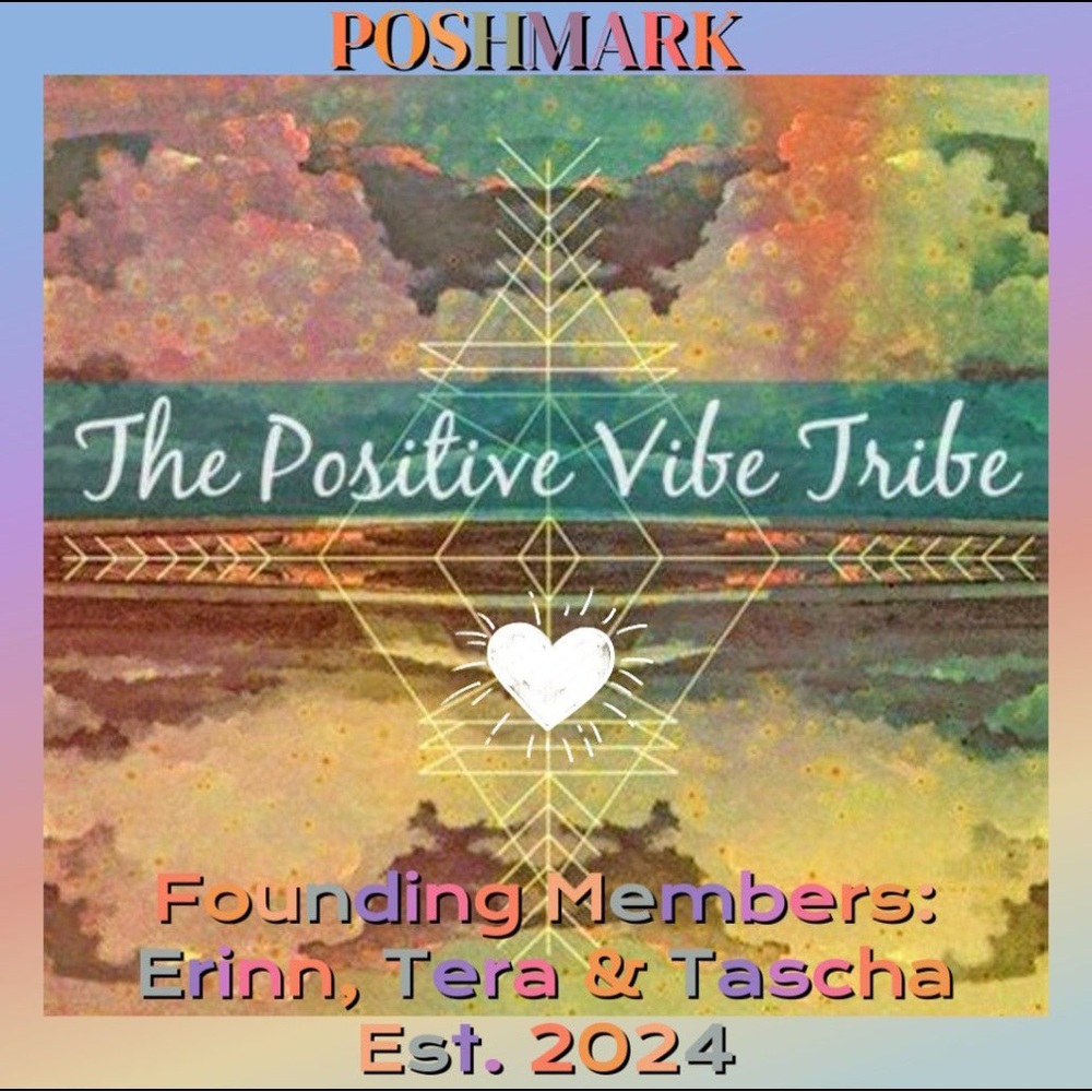 Meet YOUR Posh Mentor Trusted Seller, Erinn aka @DivineDesi Find HTF RARE JUICY - Picture 2 of 13